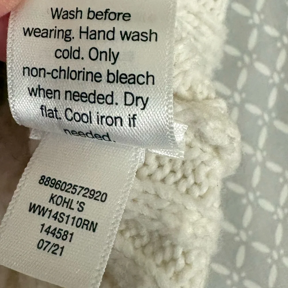 XS Nine West Cream Hooded Sweater - Picture 11 of 11